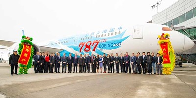 China Southern Airlines' Boeing 787 at the terminal.